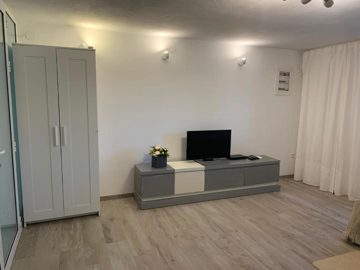 Villa Balsamico - Appartement Vue Sur Le Jardin Vrasná Eksteriør billede